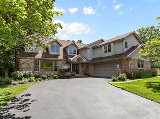 95 Manor Dr, Deerfield, IL 60015