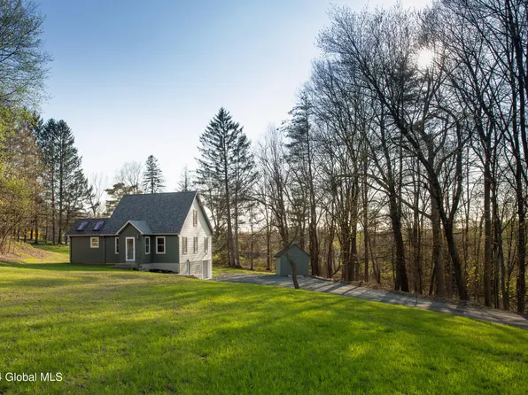 4247 NY-150, West Sand Lake, NY 12196