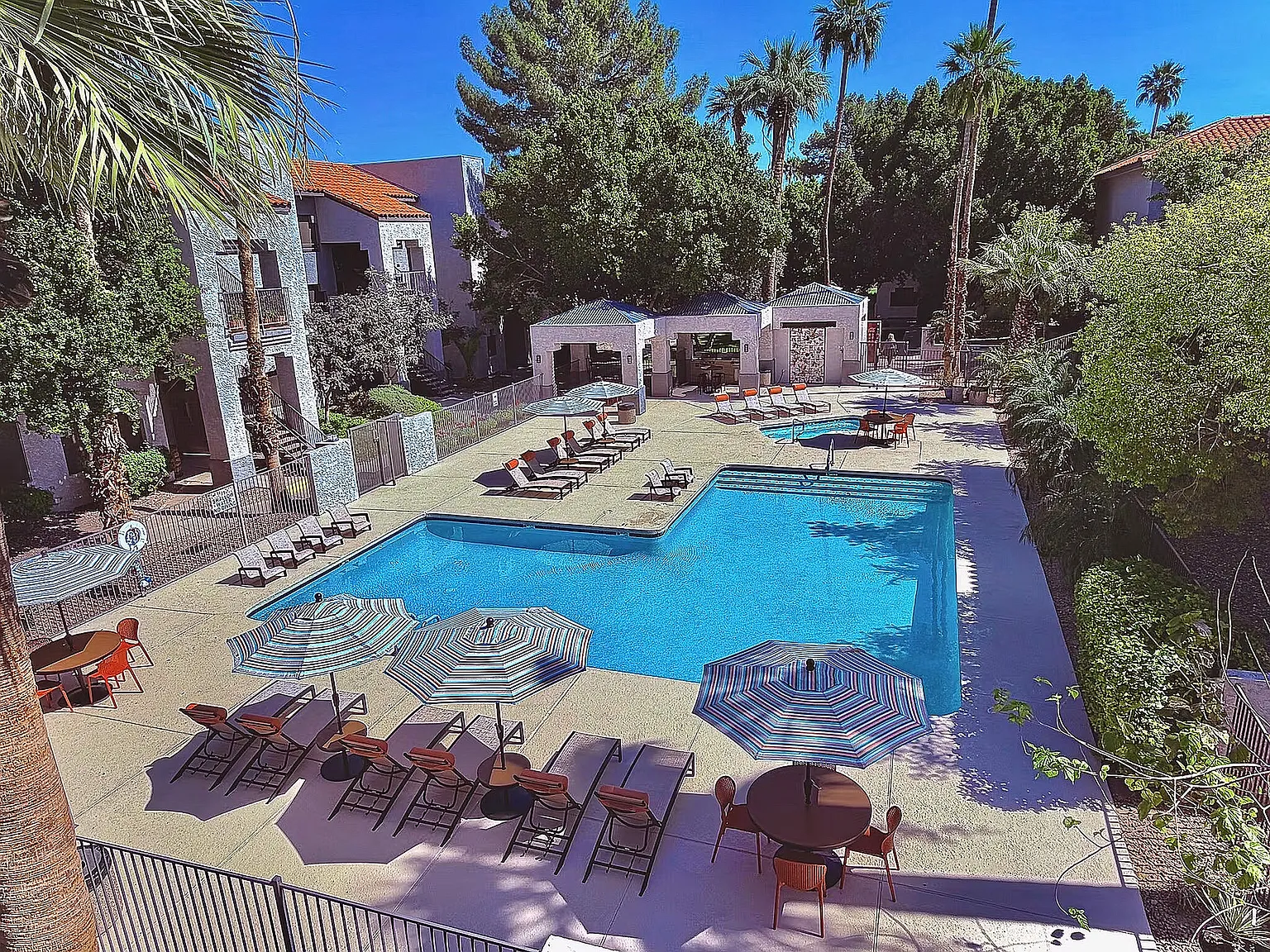 Cimarron Apartments — Photo 2
