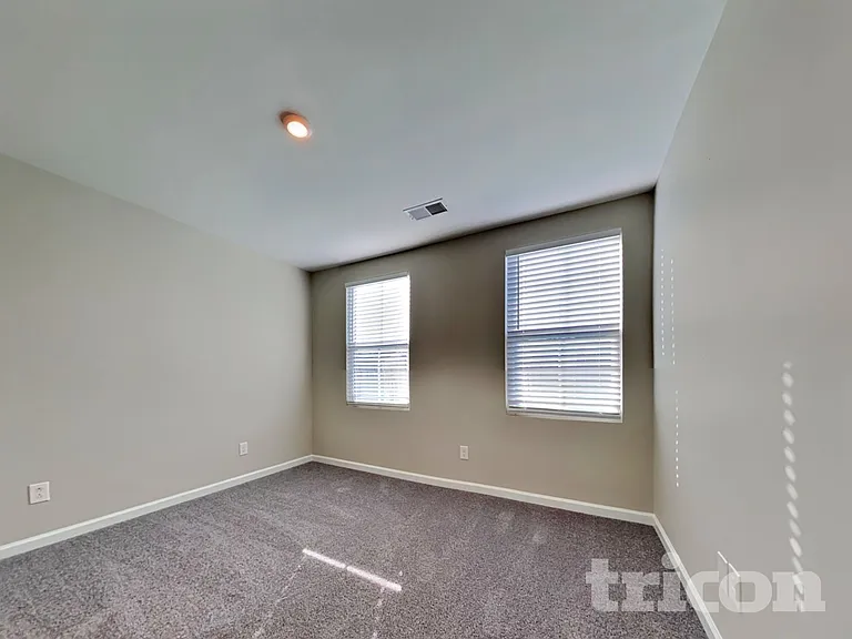 757 Sequoia Dr — Photo 14