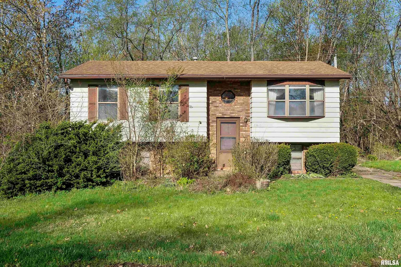 6910 Ridge Dr photo 1