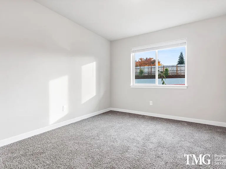 Waterford Terrace Apartments — Photo 57