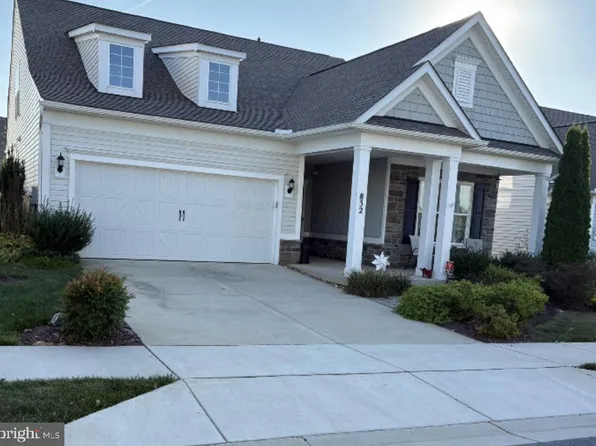 832 Butterfly Weed Dr, Germantown, MD 20876