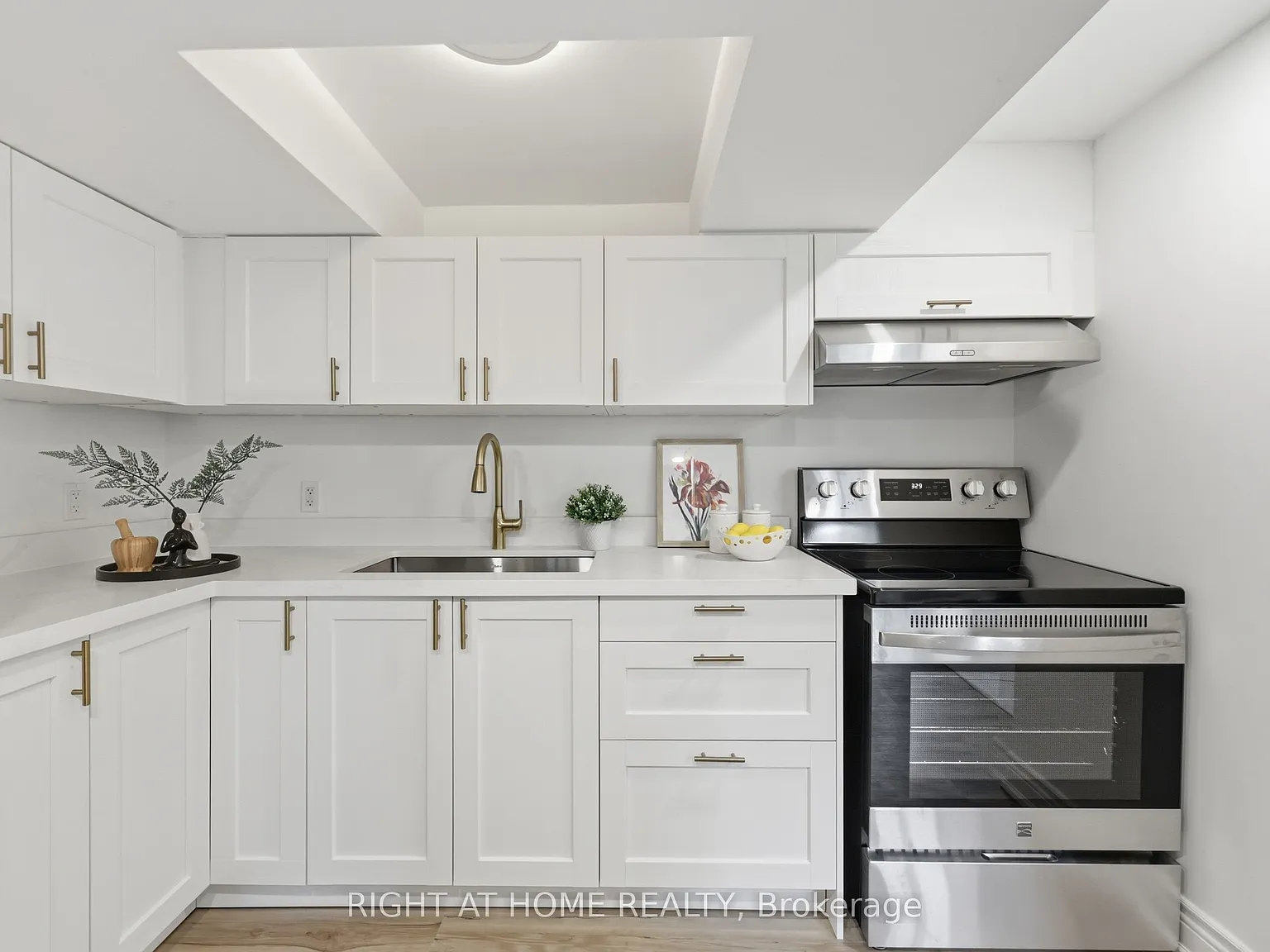 3 bed, $1,995 — Photo 4