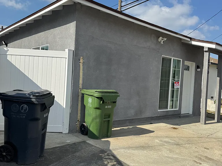 823 E Palmer St — Photo 1