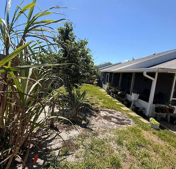 5584 Priscilla Ln — Photo 23