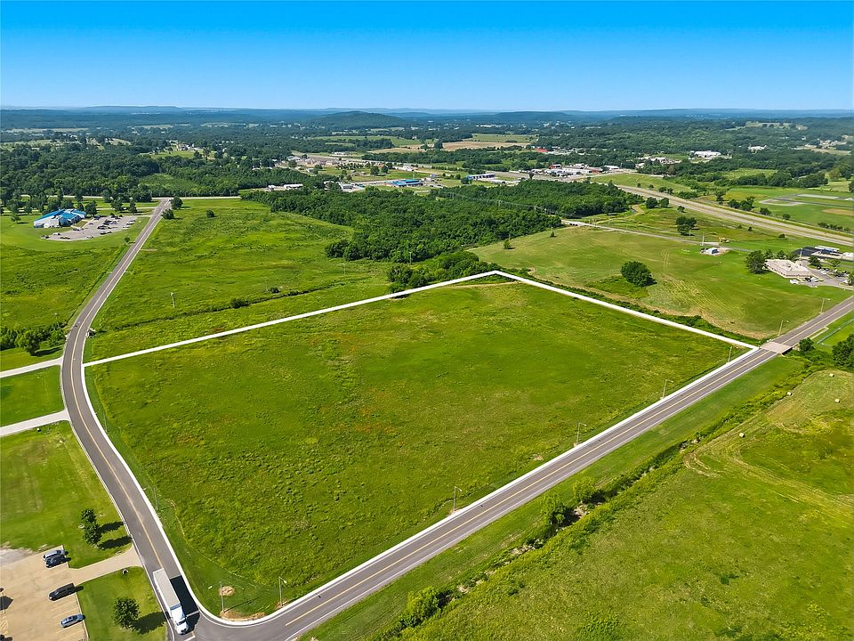 1st image of 1705 Airport Pkwy