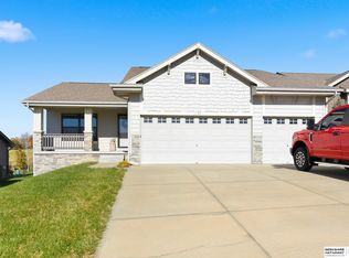 2022 Gindy Cir, Cir, NE 68147
