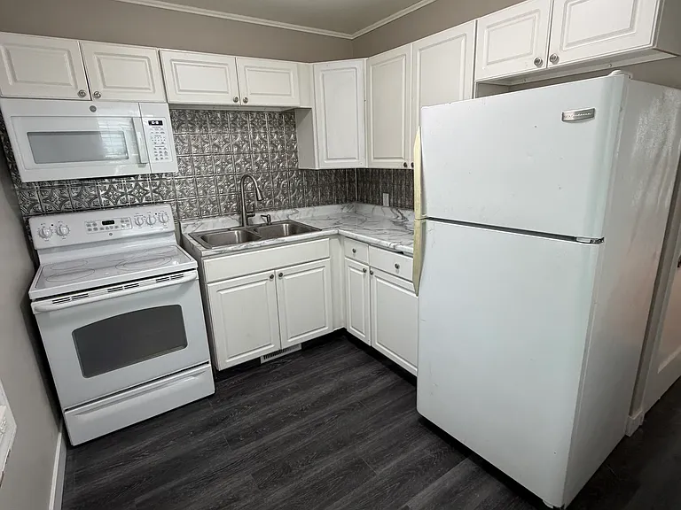 4101 Randolph St — Photo 4