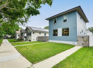 4727 N Kiona Ave, Chicago, IL 60630