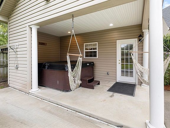 4th image of 106 Jamesford St