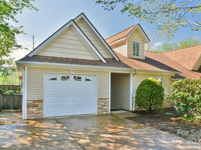 33 Honeycomb Cir, Swannanoa, NC, 28778