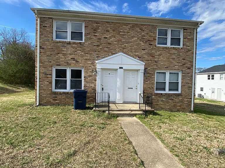 2305 Poplar St #A — Photo 1