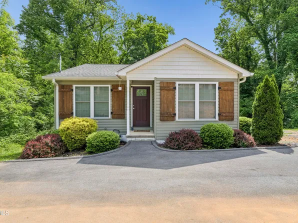 120 Park Hill Rd, Johnson City, TN 37601