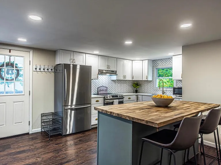 22 Mulberry St — Photo 18