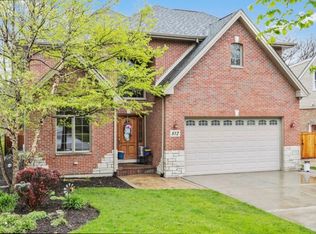 812 8th Ave, La Grange, IL 60525