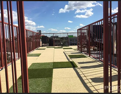 Rented by Space Link Realty | media 15