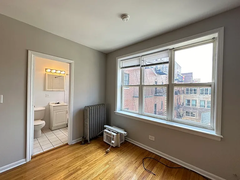 914 W Dakin St #513 — Photo 16
