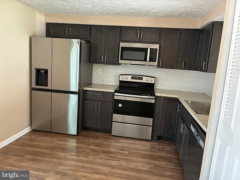 243 Vista Ct — Photo 10