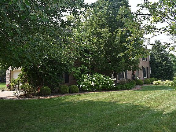 2nd image of 6147 Knight Dr