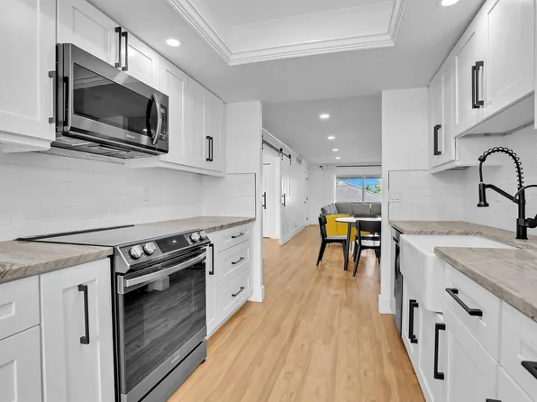 1210 Sugar Sands Blvd APT 243, West Palm Beach, FL 33404