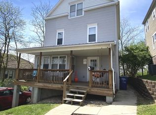 9 S High St, Athens, OH 45701