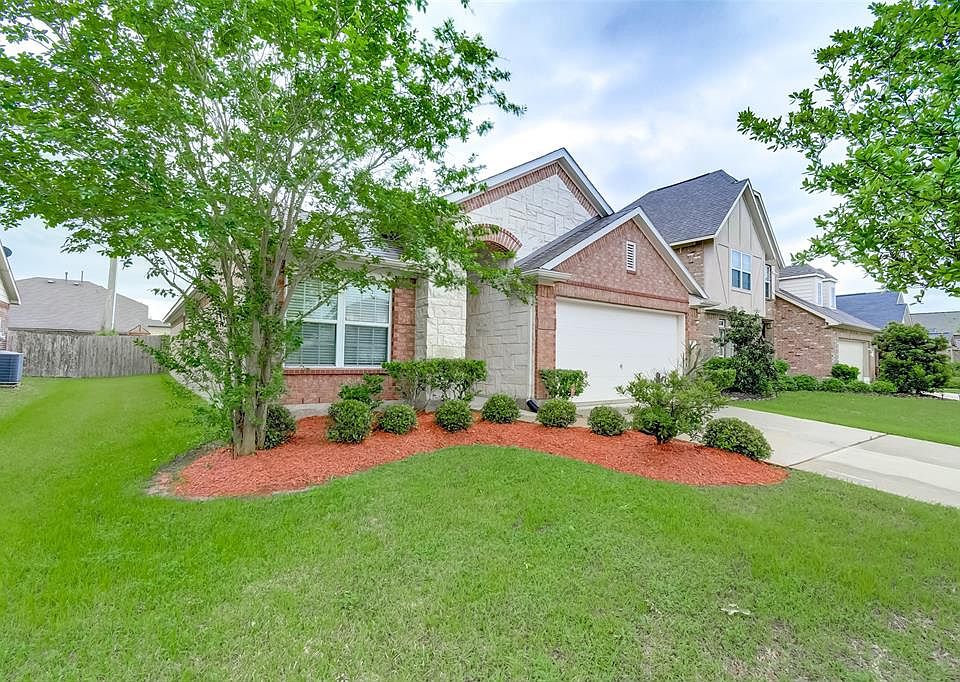 1st image of 18107 Cimmaron Oak Ln