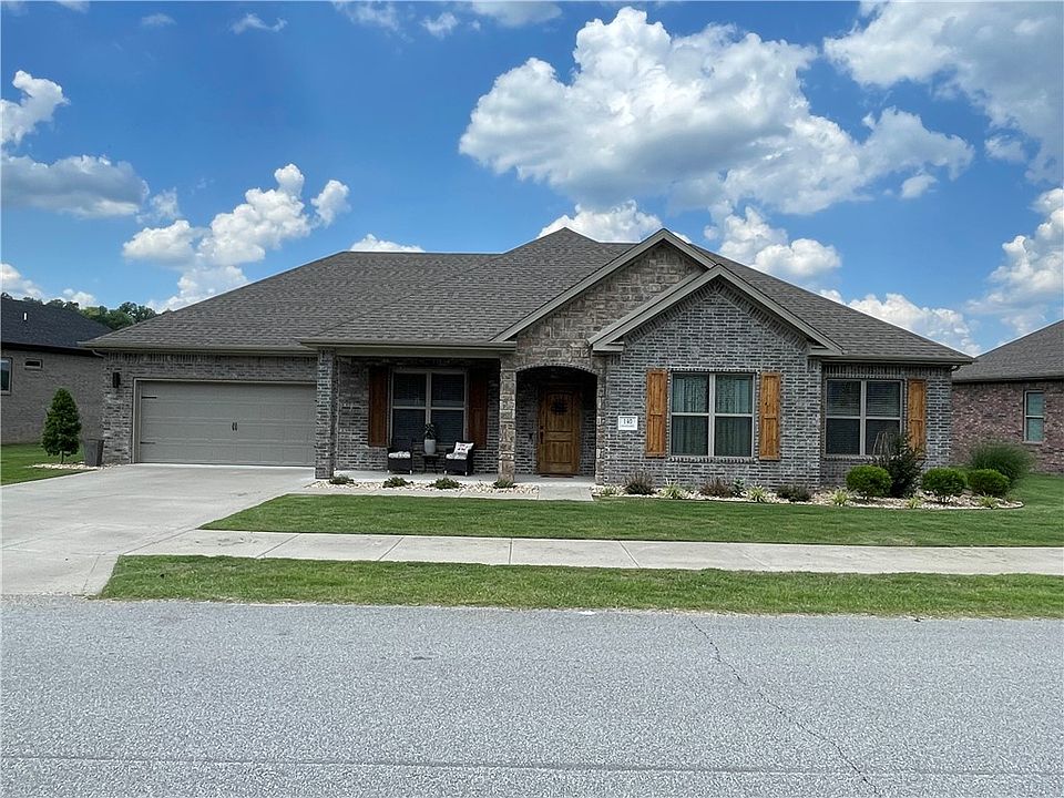1st image of 140 Dogwood Dr