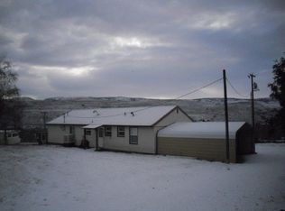 5 Grosvenor Ln, Okanogan, WA 98840