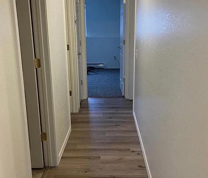 594 W Shore Dr — Photo 5