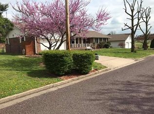 603 Learning Ln, Monett, MO 65708