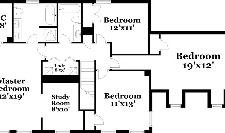 1043 Vanguard Dr — Photo 3