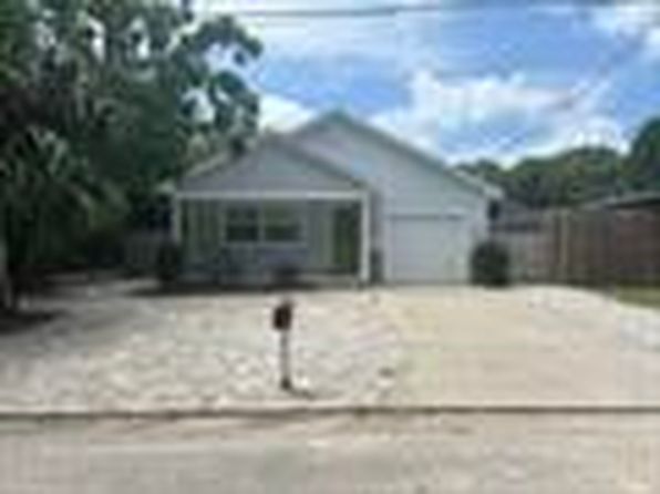 209 7th St