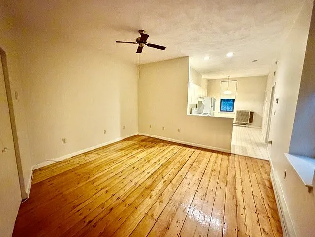 26 Beacon St #3 — Photo 5