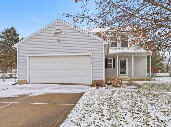 113 Country Lake Dr, Potterville, MI 48876