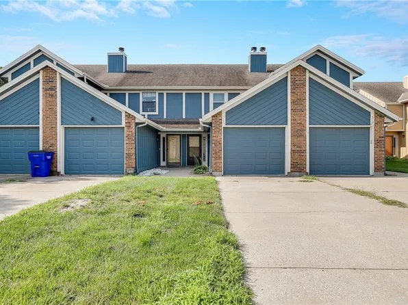 512 NE Brookwood Cir APT B, Blue Springs, MO 64014