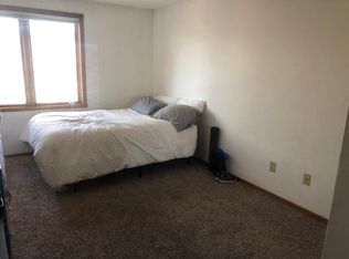 1240 Blue Ridge Dr, Green Bay, WI 54304