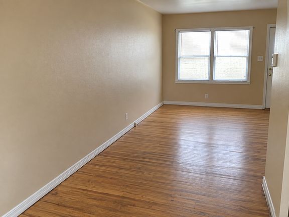 4th image of 1233 W Mullan Ave