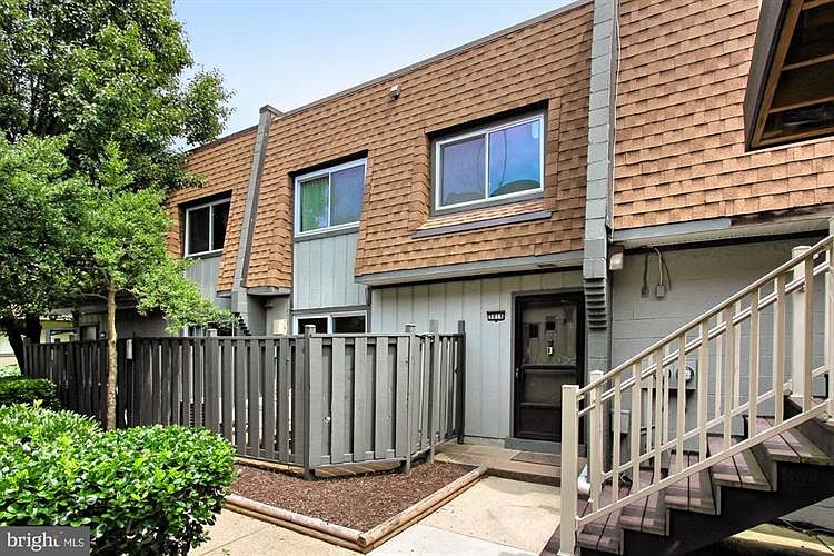 1st image of 3816 Monte Vista Pl #D
