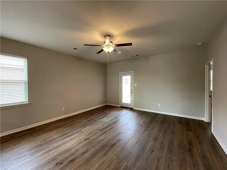 508 Republic Dr — Photo 7