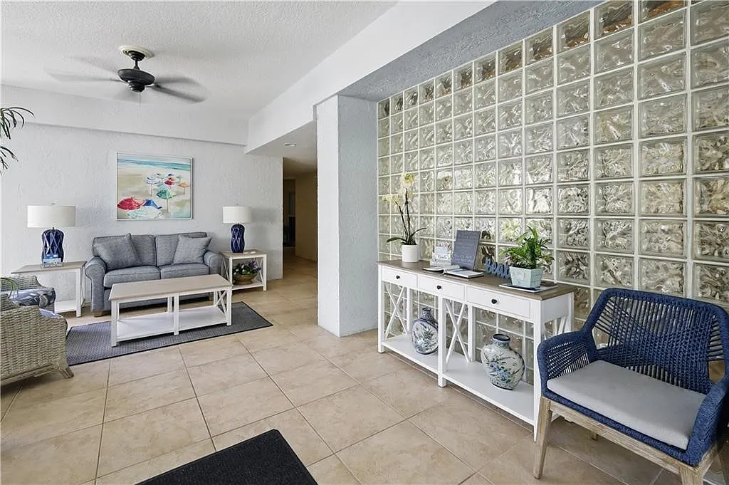 2 bed, 1780 sqft, $4,000 — Photo 3