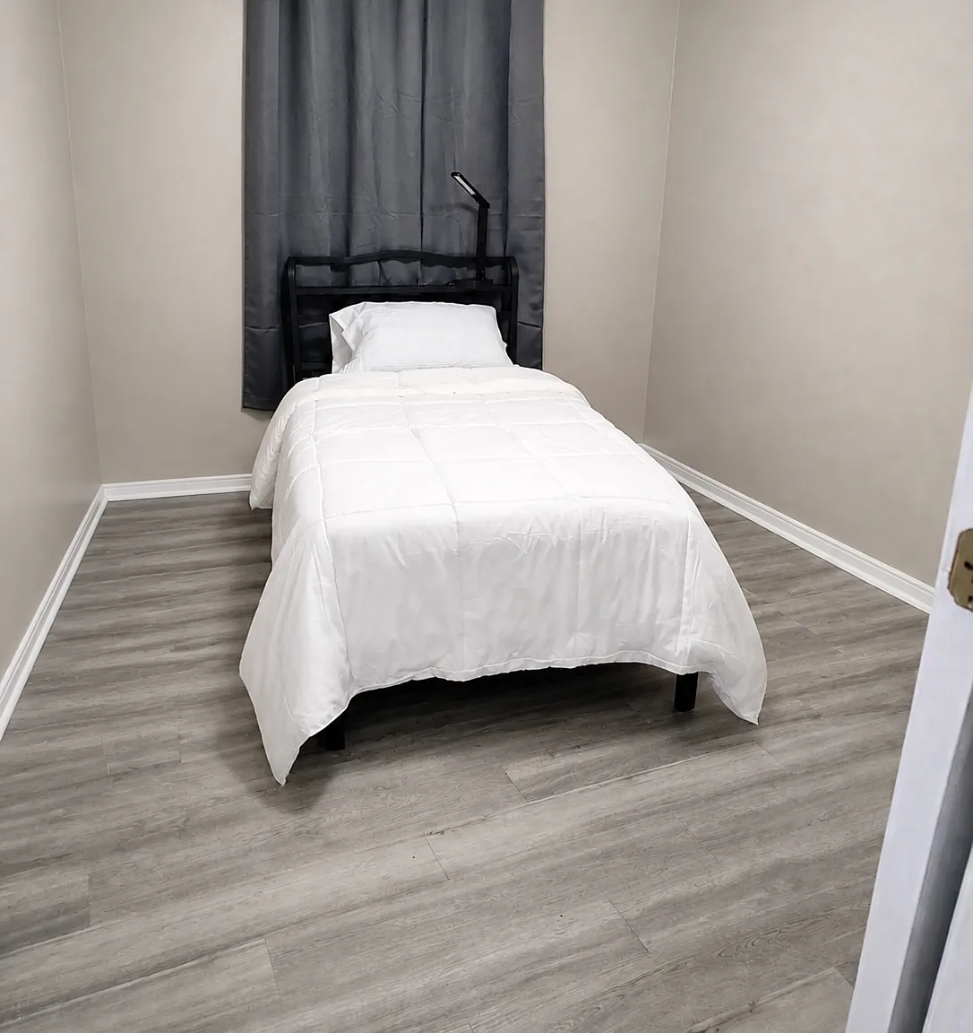 4 bed, 1379 sqft, $950 — Photo 4