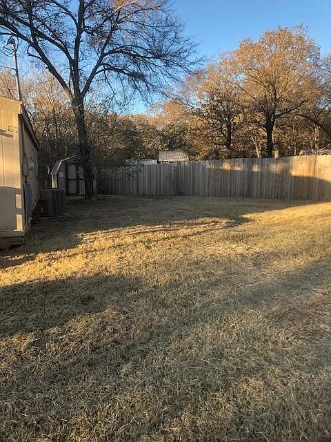 3 bed, 1120 sqft, $995 — Photo 3