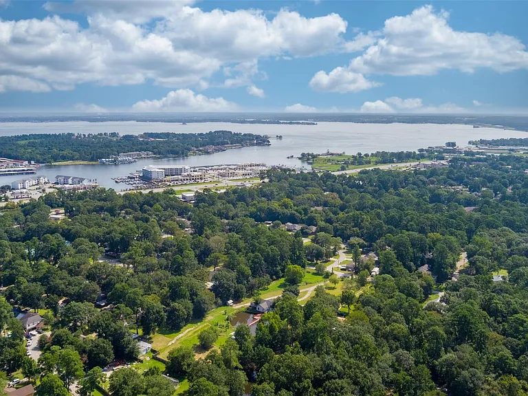 714 Shawnee Dr — Photo 25