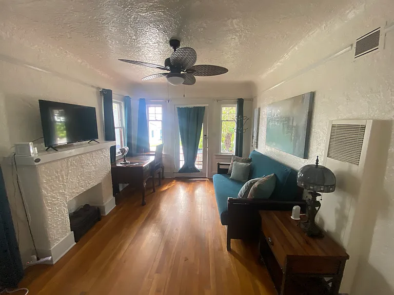 2928 Palm St — Photo 4