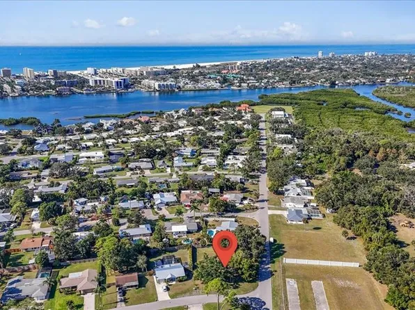1850 Southwood St #1, Sarasota, FL 34231