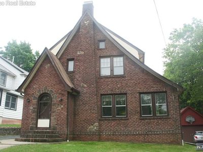 298 Carlton Ter, Teaneck, NJ, 07666