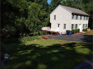 8 Tremwood Rd, Dracut, MA 01826
