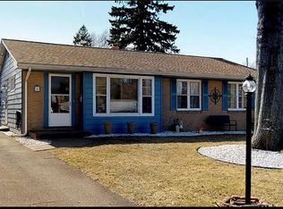 626 Algeria Rd, Erie, PA 16505