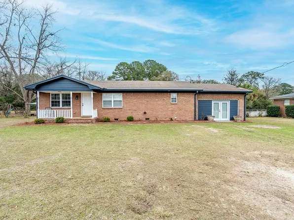124 Carolyn Ave, Leesburg, GA 31763
